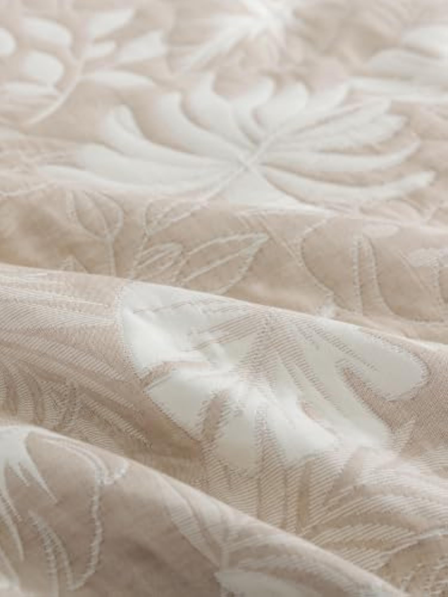 Fashion Abstract Leaves Weave Light Brown and White Bedspread